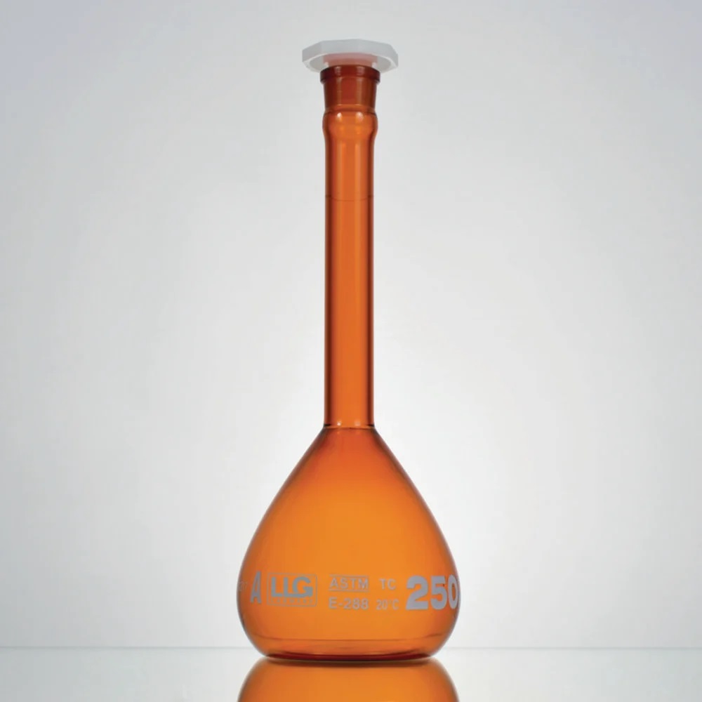 Volumetric flask, LLG, amber, cl. A, NS19, PE stopper, 500 mL, 2 pcs
