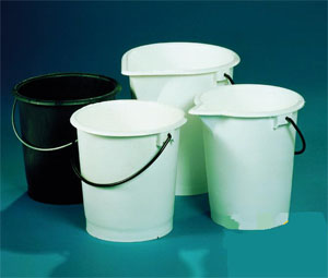 Bucket w/spout lip 10 ltr