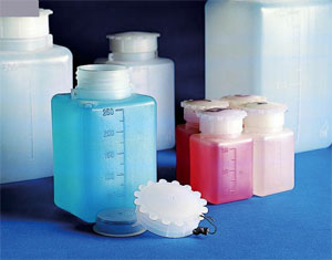 Wide-necked square bottle 500