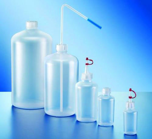 [9073369] Square-shouldered bottles, ser ies 302, Capacity 5