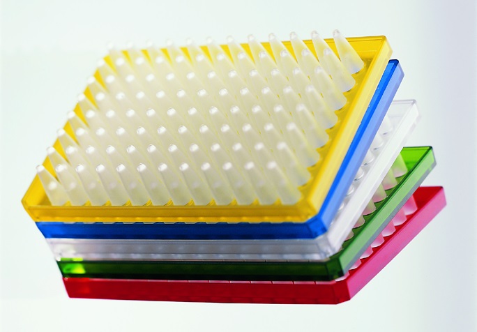 [9283595] Eppendorf Twin.tec PCR plate 96 semi-ski rted, (wells colorl