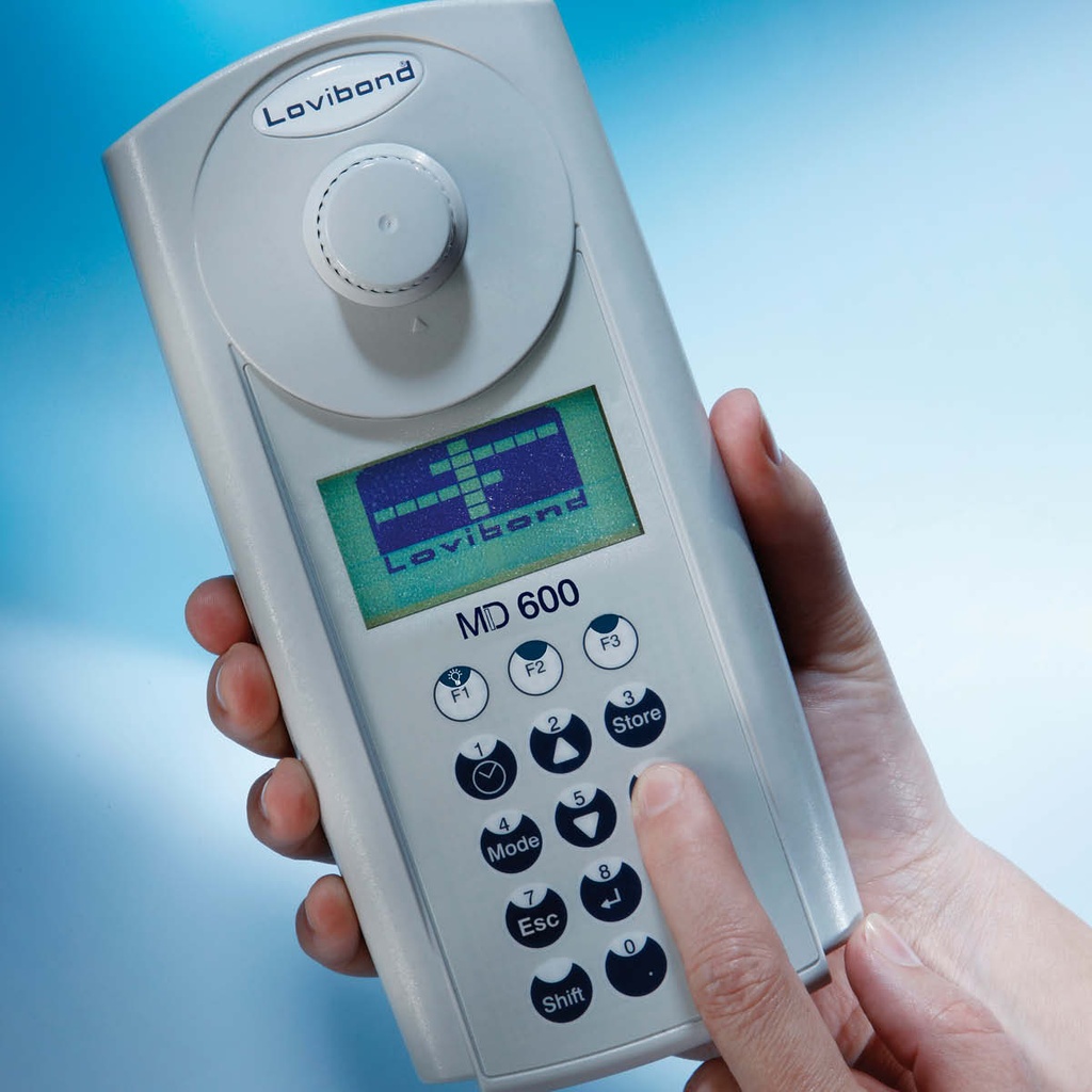 Photometer, Lovibond MD 600 with standard accessories in case